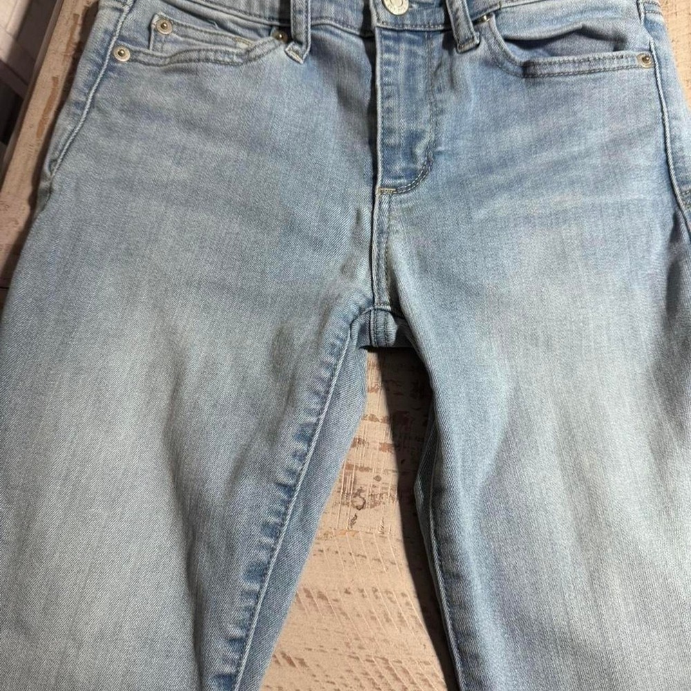 Gap Jeans Size 25" baby boot cut very nice